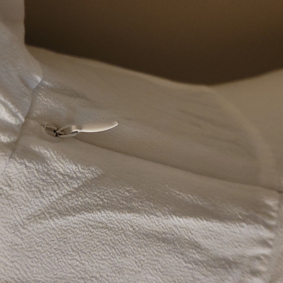 Beautiful flowy mini dress! - Picture 4 of 12